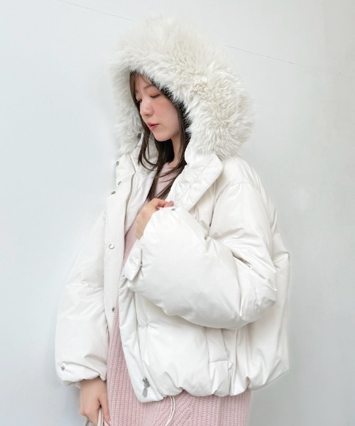 SNIDEL★フードファーショートダウン★ファー付きクリーム色ダウンジャケット★ SNIDEL（スナイデル） ダウンコート ダウンジャケット 「WEB限定カラー