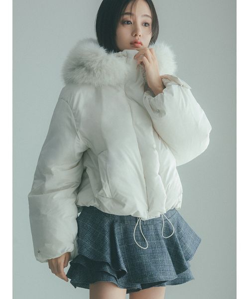 かずページ/SNIDEL スナイデルのショートダウン/ SNIDEL（スナイデル） ダウンコート ダウンジャケット 「WEB限定カラー