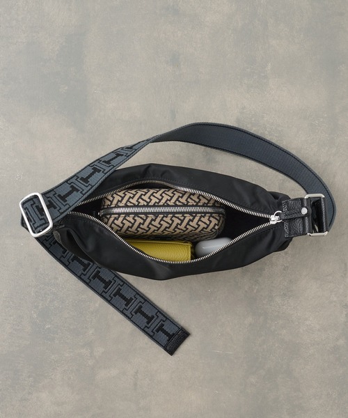 IACUCCI ハンドバッグ ショルダーバッグ IACUCCI（イアクッチ） ショルダーバッグ FREE ブラック レディース