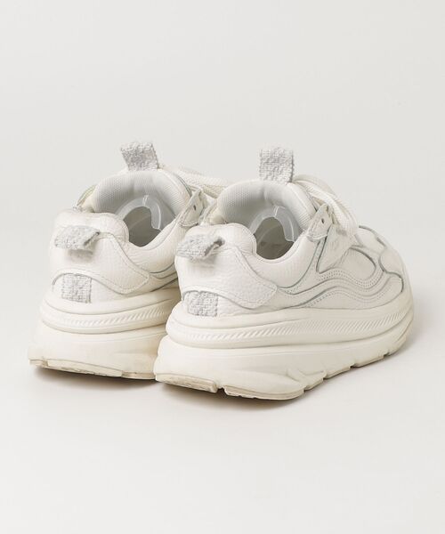 「UGG」 ローカットスニーカー 23.0cm ホワイト レディースの画像