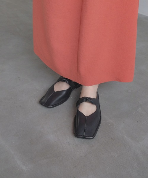 スクエアステッチフラットシューズ Daniella&GEMMA バレエシューズ パンプス スクエアステッチ