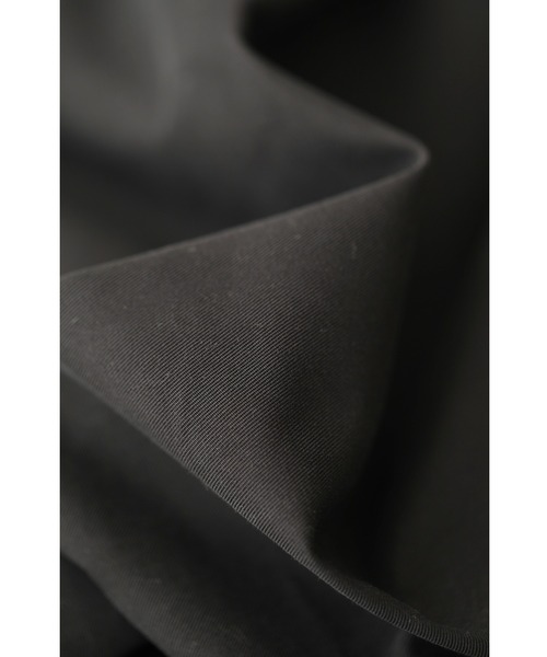 cawaii ベスト ジレ （黒）ウエストから流れるタックのジップアップ