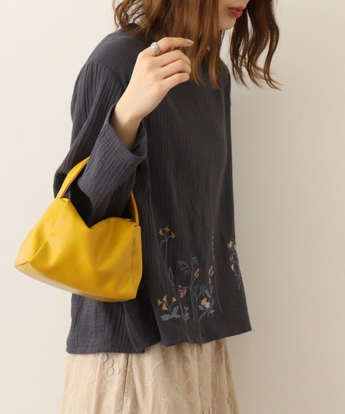 ブラウス シャツ EMAGO 花刺繍ブラウス レディース Emago ブラウス シャツ EMAGO 花刺繍ブラウス レディース