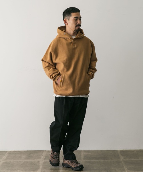 新作 DOORS 新品 CHAMPION チャンピオン スウェットパーカー Champion（チャンピオン） パーカー 「別注」Champion×DOORS RW HALF