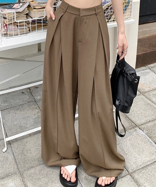 タックパンツ※一部店舗のみ入荷