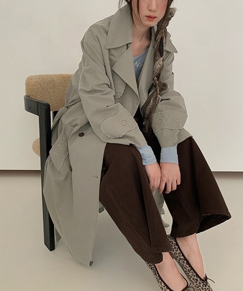 トレンチコート コート パンチングフラワートレンチコート レディースの画像