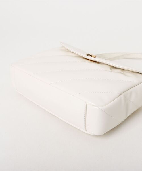 CHARLES ＆ KEITH ショルダーバッグ バッグ Fawn フォーン