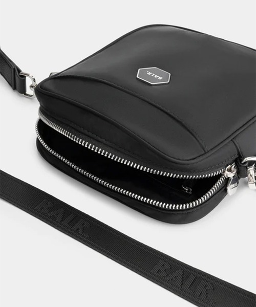 【美品】BALR.　ボーラー　メッセンジャーバッグ BALR. ショルダーバッグ Classic Messenger Bag メンズ