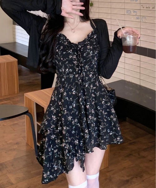miumiu 花柄 ブラック 半袖ミニワンピース 38 miumiu 花柄 ブラック