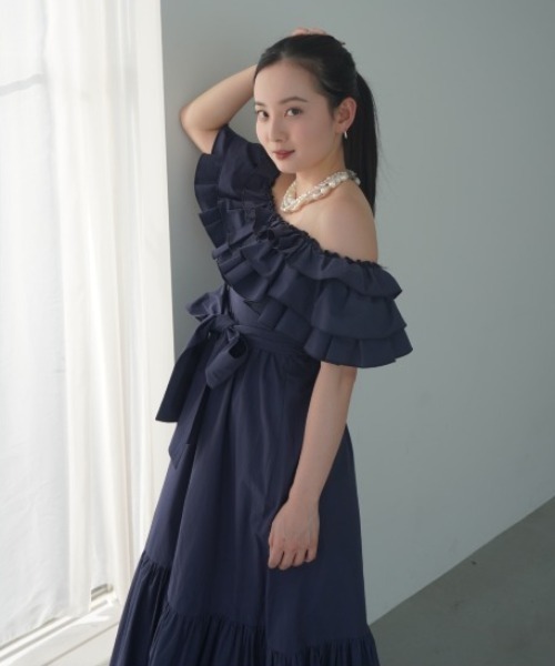 eimy istoire ワンピース オフショルフリルマキシワンピース