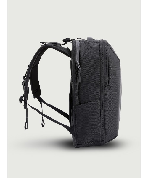 WEXLEY Vernon 30L トラベルパック（ブラック） WEXLEY - VERNON Modular Travel Pack 1680D Cordura® Ballistic
