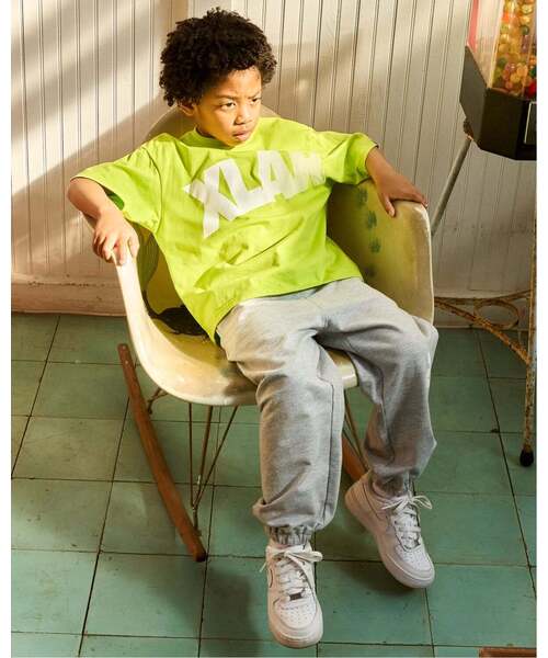 XLARGE KIDS（エクストララージ キッズ） tシャツ グラデーションロゴ