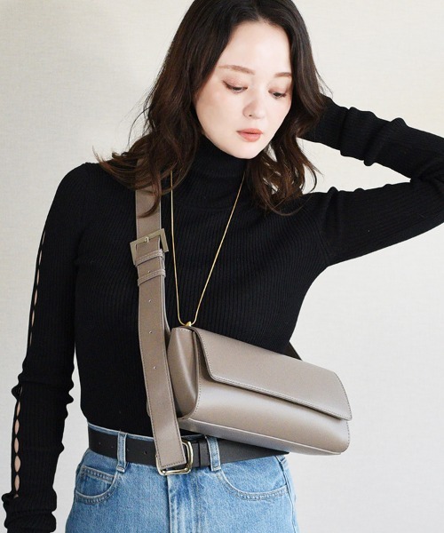 styiro ショルダーバッグ バッグ 横長ダックスフラップバッグ