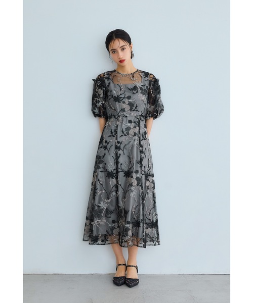 【処分価格】niana ベージュ パフスリーブ 刺繍 パーティドレス　L niana 結婚式 ワンピース パーティードレス 刺繍レース レース