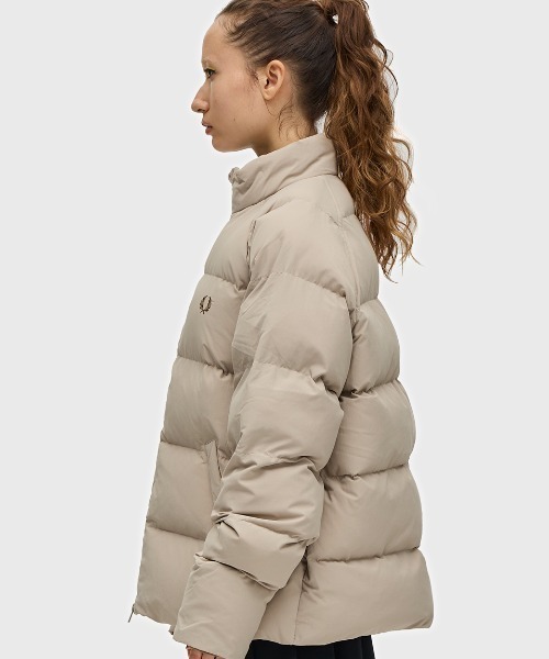 FRED PERRY（フレッドペリー） ダウンジャケット ダウン Raglan Sleeve