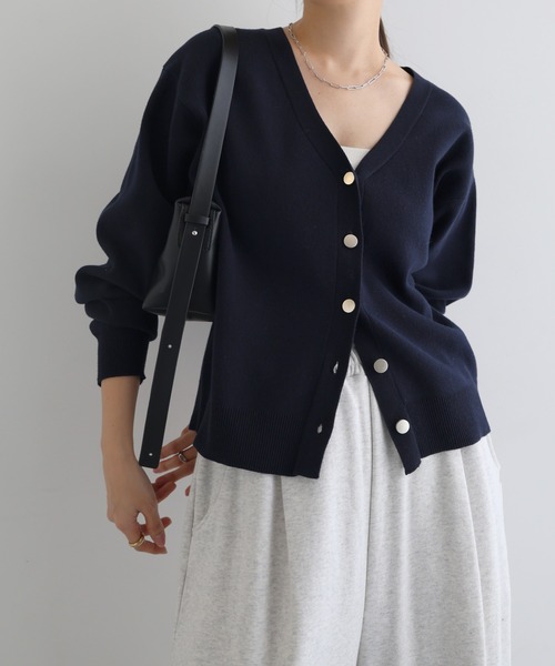 andme（アンドミー） カーディガン 金ボタンVネックニットカーディガン