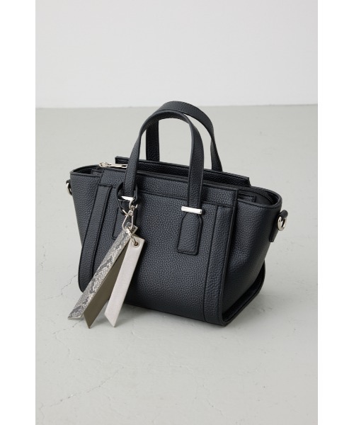 i am y.ページ　ショルダーバッグ ブラック AZUL BY MOUSSY（アズールバイマウジー） ショルダーバッグ バッグ
