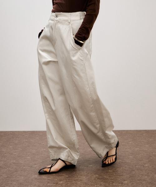 未使用toh design works. anemoneエッグパンツ/ベージュ系 ADAM ET ROPE'（アダムエロペ） パンツ ピグメントダイエッグパンツ