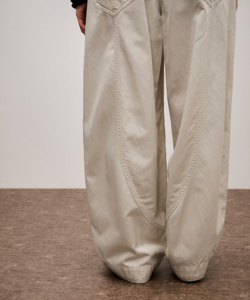 ADAM ET ROPE'（アダムエロペ） パンツ ピグメントダイエッグパンツ