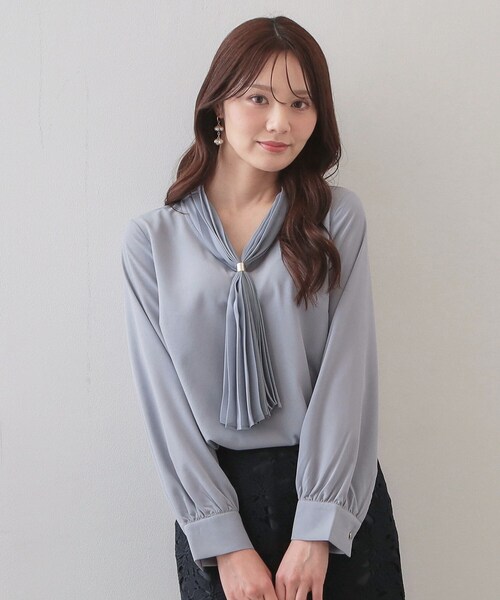 【美品】Theoryジョーゼットタイブラウス❦ボウタイ長袖/色アイス/Sサイズ index（インデックス） ブラウス シャツ プリーツボウタイジョーゼット