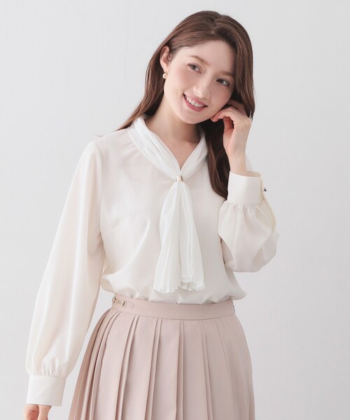 【美品】Theoryジョーゼットタイブラウス❦ボウタイ長袖/色アイス/Sサイズ index（インデックス） ブラウス シャツ プリーツボウタイジョーゼット