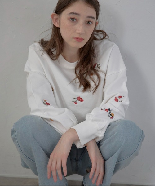 MINERTE トレーナー スウェット 「MINERTE」random flower embroidery