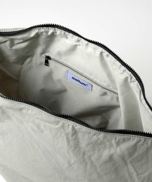 【ZOZO限定カラー】メルタム　ナイロンメッセンジャーバッグ　meltum meltum（メルタム）の「NYLON MESSENGER BAG / ナイロン