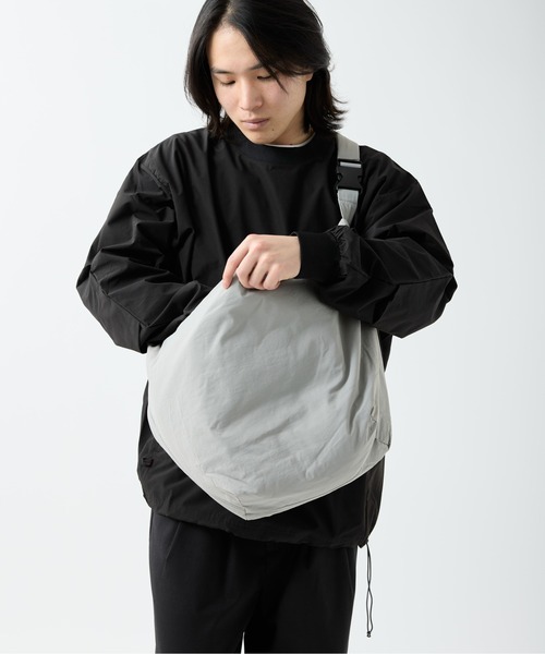 【ZOZO限定カラー】meltum ナイロンメッセンジャーバッグ meltum（メルタム）の「NYLON MESSENGER BAG / ナイロン
