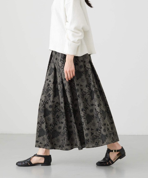 kagure かぐれ プリーツロングスカート フレア ウール グレー かぐれ（カグレ）の「ウールプリーツスカート（スカート）」 - WEAR