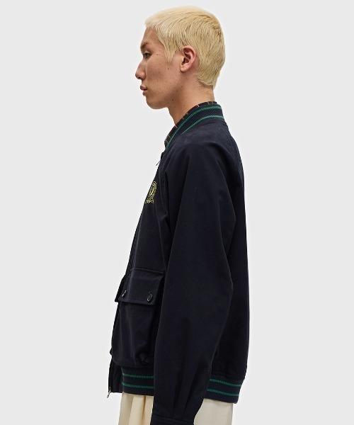 【美品】FRED PERRY 刺繍ロゴ　ボンバージャケット ブルゾン 英国製フレッドペリー ボンバージャケット ブルゾン 刺繍 月桂樹