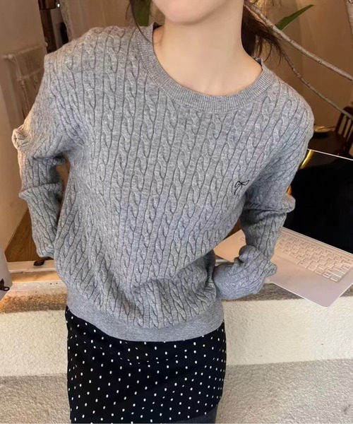 ニット セーター 刺繍ケーブルニットプルオーバー レディース