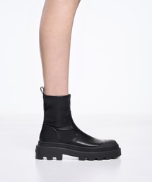 CHARLES ＆ KEITH（チャールズ&キース） ブーツ チャンキーリッジ