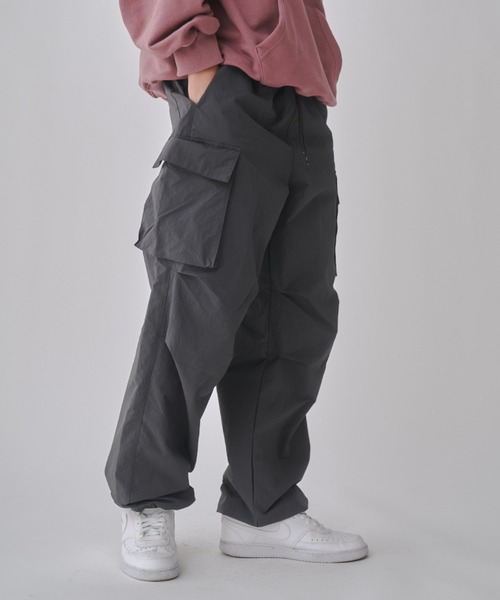 美品 codegraphy ナイロンカーゴパラシュートパンツ ユニセックス 撥水 codegraphy カーゴパンツ Nylon cargo para suit pants メンズ