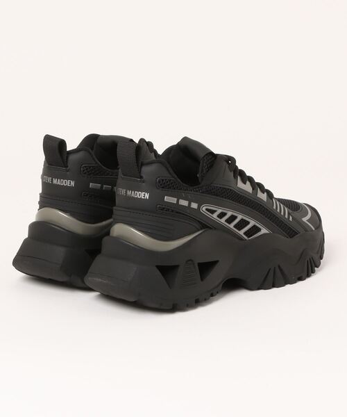 再値下げ【STEVE MADDEN】レディーススニーカー STEVE MADDEN スニーカー ライン配色スニーカー/STEVE FENIXX-UA