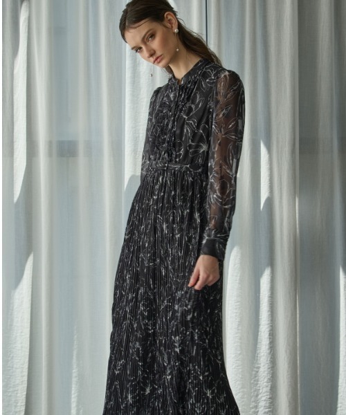 ワンピース Flower print pleats one piece フラワープリントプリーツワンピースの画像