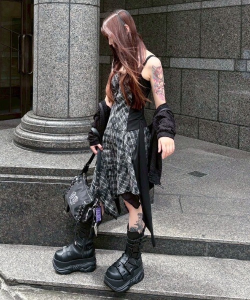 【FANCY CLUB】フランピー レース ライン フードジップアップ FANCY CLUB パーカー 「FANCY CLUB」PLUMPY LACE LINE HOOD ZIP