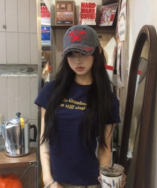 NY 短丈 tシャツ y2k ストリート ヴィンテージ ロゴt セール】ロゴ Y2K クロップド ショート丈 ドロースト