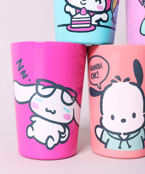 sanrio タンブラー (OS)「sanrio」カップホルダーにもなる
