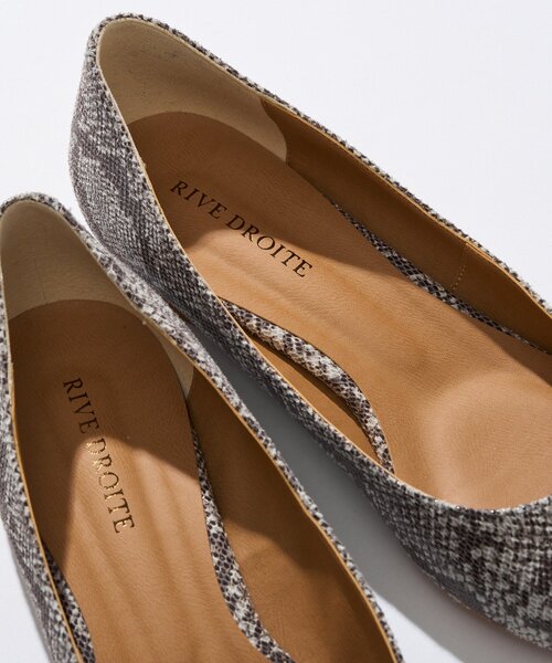 Chembur パイソン柄フラットパンプス　未使用 RIVE DROITE（リヴドロワ） パンプス 「エッジの効いた足元に