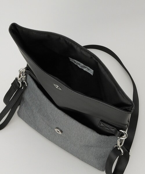 未使用級　A.D.M.J　ショルダーウォレット　クラッチバッグ　2way　王冠 jv2011_bk2.jpg