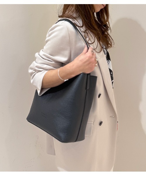 美品RIPANIリパーニ レザー 2WAYショルダーバッグハンドバッグ　ブラック RIPANI ショルダーバッグ バッグ 「RIPANI/リパーニ」JENNIFER