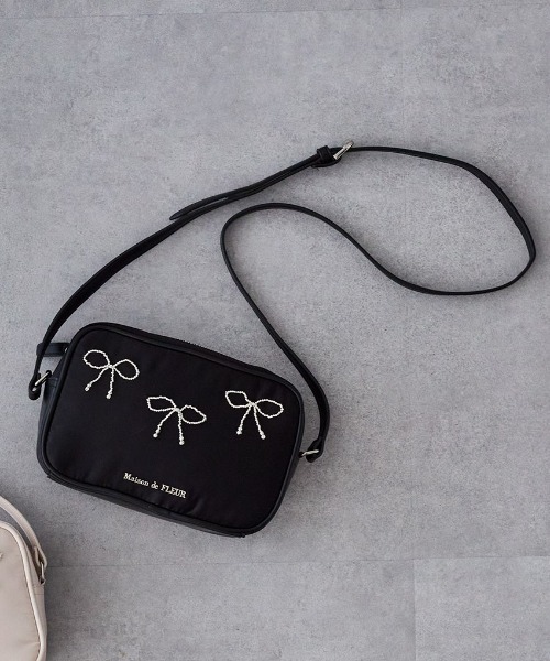 Maison de FLEUR ショルダーバッグ バッグ ビジューリボン