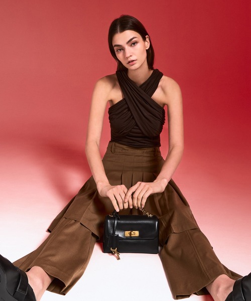 追跡★Charles&Keith Mini Kerry キーチャーム ショルダーバッグ 追跡☆Charles&Keith Kerry キーチャーム付 ショルダーバッグ