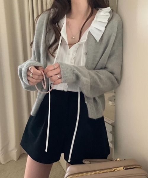 ブラウス シャツ ラブリーフリルネックブラウス/2025 SS COLLECTION レディース by muni:r ブラウス シャツ ラブリーフリルネックブラウス/2025