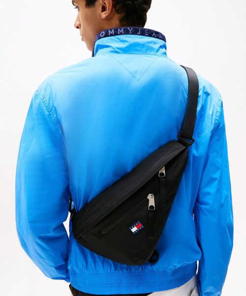 TOMMY JEANS メンズショルダーバッグ（色：ブラック系）｜バッグ