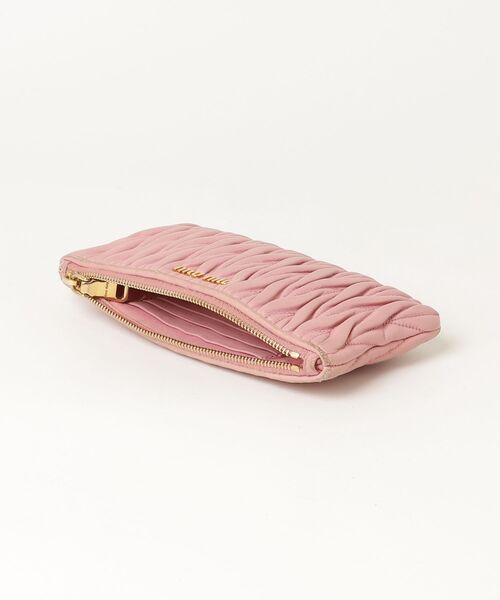 「miu miu」 ポーチ - ピンク レディースの画像