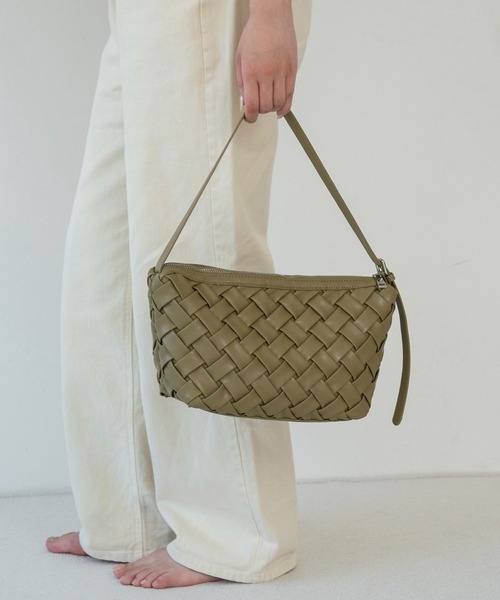 lawgy（ラウジー） ハンドバッグ woven look single handle bag 