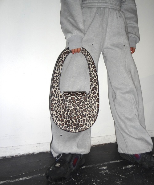 HTH レオパードショルダーバッグ HTH ハンドバッグ leopard round back : ZOZOTOWN Yahoo!店