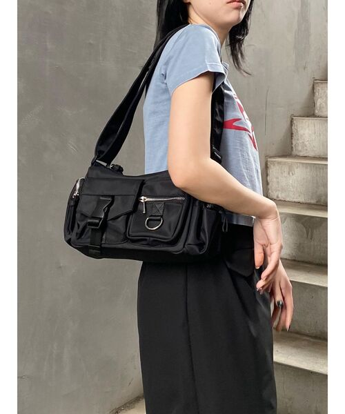 MURUA 黒 ショルダーバッグ MURUA ショルダーバッグ バッグ 「WEB限定」メニーポケット