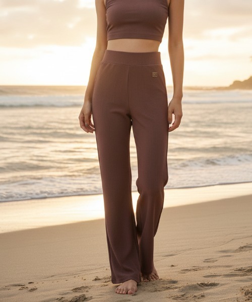 ROXY - uvはね除ける 混雑時かばい立て 「/ロキシー」24SS LIBERTY PANTS/水陸両用ラッシュガードリブフレアパンツ(海水着) レディース